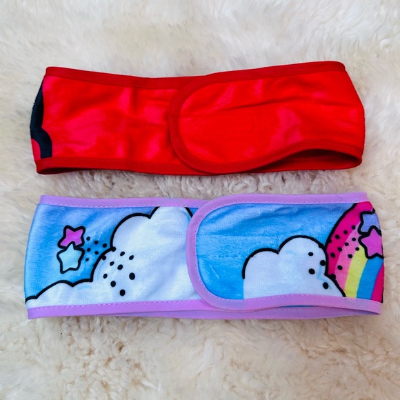 Set of 2 The Creme Shop x Hello Kitty Velcro Adjustable Spa Headbands - Picture 2 of 7